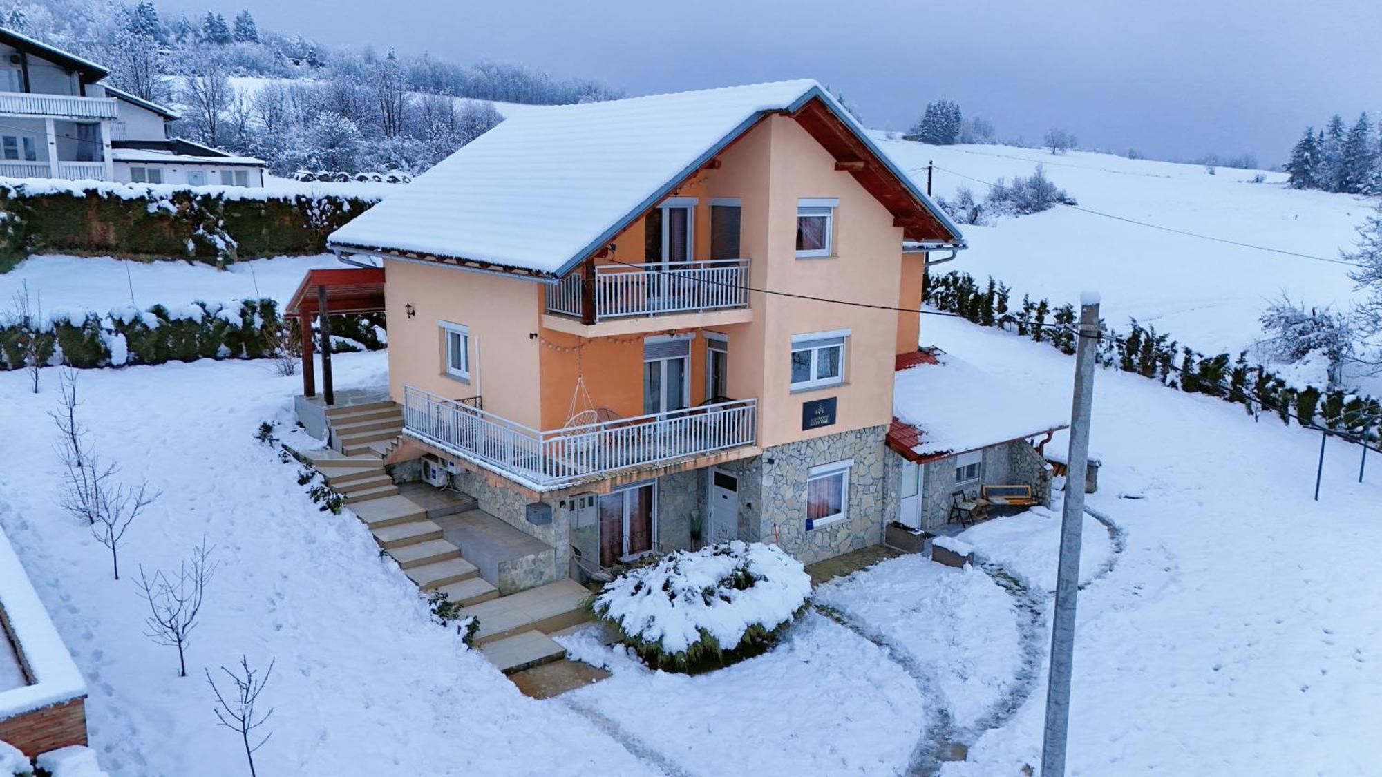 Apartments Green Park Rakovica Esterno foto